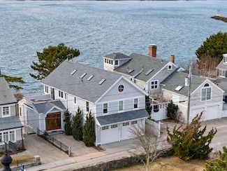 10 Water St, Stonington, CT 06378