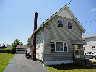 81 Dempster St, Buffalo, NY 14206