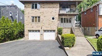 233 8th St, Palisades Park, NJ 07650