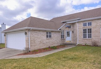 2369 Caton Crest Dr, Crest Hill, IL 60403