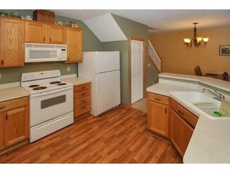 1903 1903 Wildflower Ct, Shoreview, MN 55126
