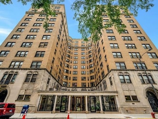 1755 E 55th St Unit 502, Chicago, IL 60615