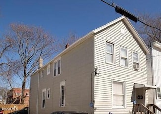 683 State St, Albany, NY 12203