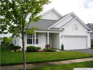 36 Minuteman Cir, Allentown, NJ 08501