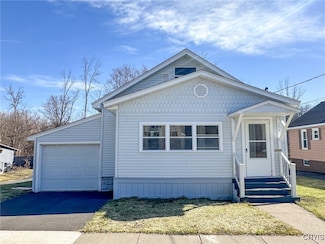 294 Main St, Whitesboro, NY 13492