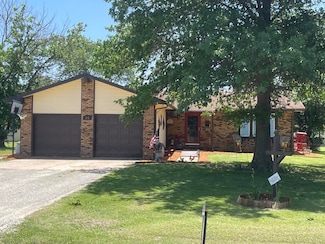 985 E 126th Ave N, Belle Plaine, KS 67013