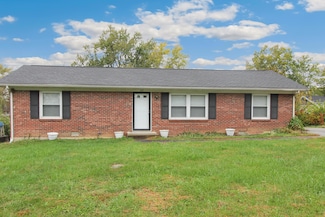 221 Lynn Dr, Lawrenceburg, KY 40342