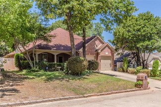 1512 Arbor Ridge Dr, Fort Worth, TX 76112