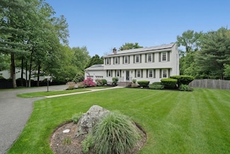 4 Carriage Ln, Canton, MA 02021