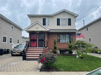 6210 Burchell Rd, Arverne, NY 11692