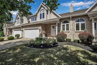 335 White Oak Ln, Grand Island, NY 14072