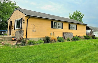 15 2nd St SE, Fairfax, MN 55332