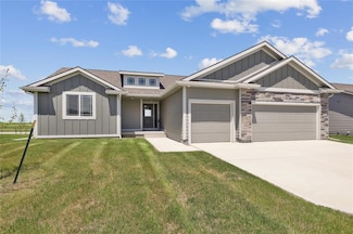 1465 NW Bull Run Ct, Waukee, IA 50263