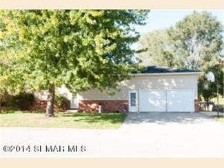 506 506 Saint Martin Ave, St. Charles, MN 55972