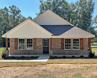 101 Ev Lowery Rd, Lucedale, MS 39452