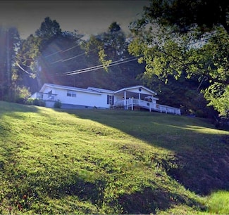 189 Ross Branch, Flatgap, KY 41219