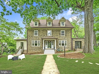 119 Summit Ave, Jenkintown, PA 19046