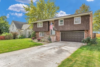 103 N Albers St, Royal, IL 61871