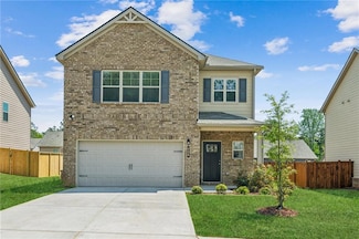 814 Lakehaven Ln, Loganville, GA 30052