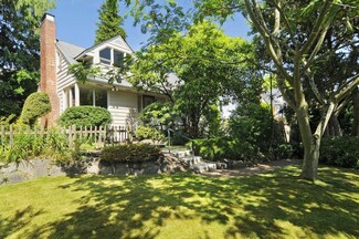 6037 52nd Ave NE, Seattle, WA 98115