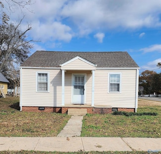 115 Maple St, Woodville, AL 35776