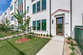 1745 Lear St, Dallas, TX 75215