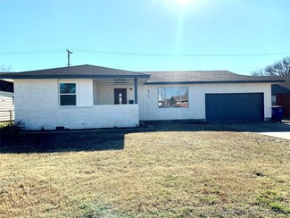 6776 E 27th Place, Tulsa, OK 74129