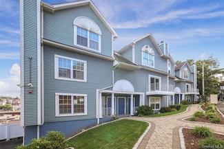 2 Nob Hill Dr, Elmsford, NY 10523