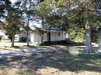 1967 S Woodlawn Rd, South Haven, KS 67140