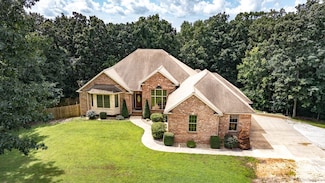 1689 F Rd S, Medora, IL 62063