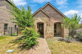 4004 Red Lynx Ln, Arlington, TX 76005