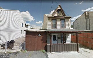 17 S Peach St, Mount Carmel, PA 17851