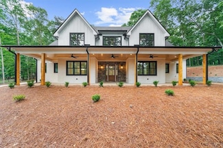 225 Laurel Place Dr, Cornelia, GA 30531