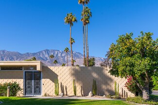 166 Desert Lakes Dr, Palm Springs, CA 92264