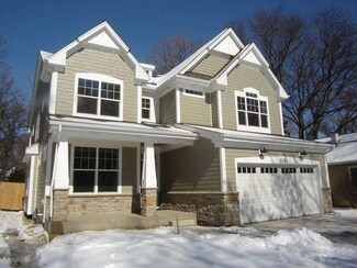 515 E 8th Ave, Naperville, IL 60563