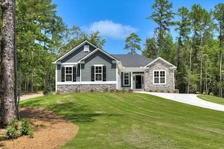 202 Brassie Dr, McCormick, SC 29835