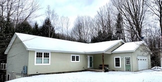 8688 Cedar Creek Dr, Petoskey, MI 49770