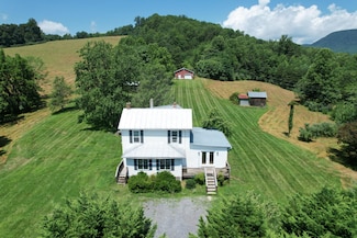 621 Adair Hill Dr, Rockbridge Baths, VA 24473