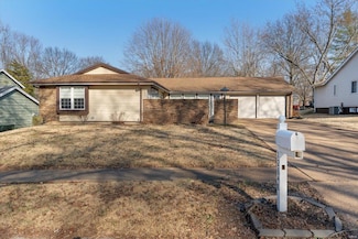 12648 Meadowdale Dr, Saint Louis, MO 63138