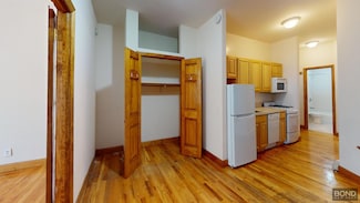 814 10th Ave Unit 3C, New York, NY 10019