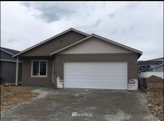 1438 Sally Jean Way, Rock Island, WA 98850