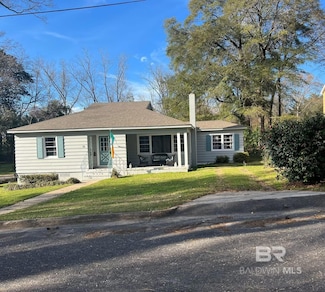 52 Ratcliffe St, Monroeville, AL 36460