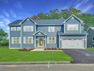 99 W Crystal Brook Dr, Springfield, MA 01118