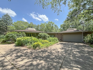 W339S5306 Prairie View Dr, North Prairie, WI 53153