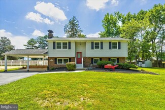 30200 Bach Dr, Charlotte Hall, MD 20622