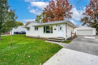 2243 E Gilwood Dr, Stow, OH 44224