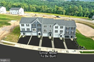 1041 Ellie Ln W, Harrisburg, PA 17112