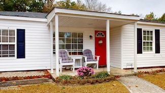 276 Edgewood Terrace Dr, West End, NC 27376