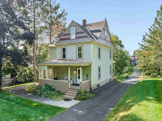 45 Currier St, Barre, VT 05641