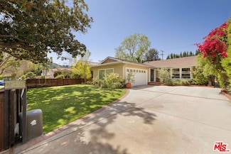 4117 Bakman Ave, North Hollywood, CA 91602